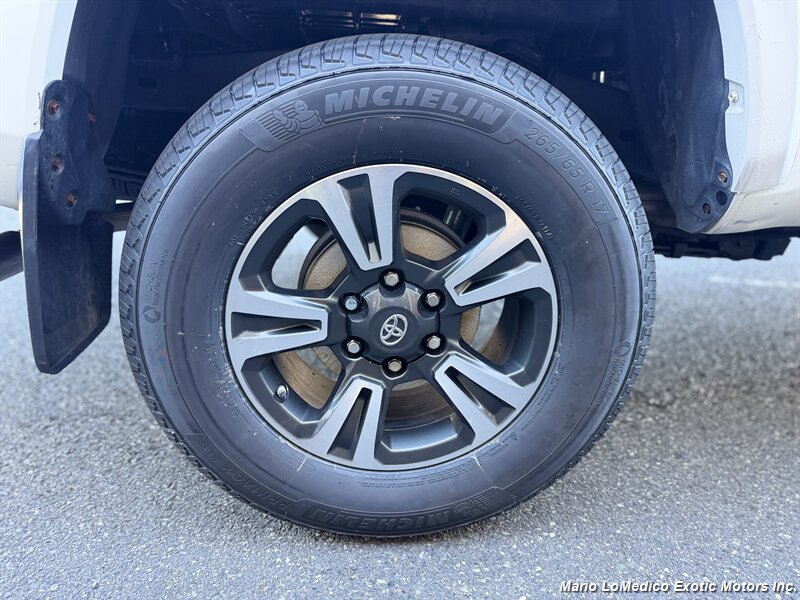 2016 Toyota Tacoma TRD Sport - Photo 16