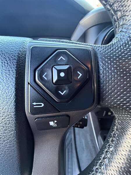 2016 Toyota Tacoma TRD Sport - Photo 32