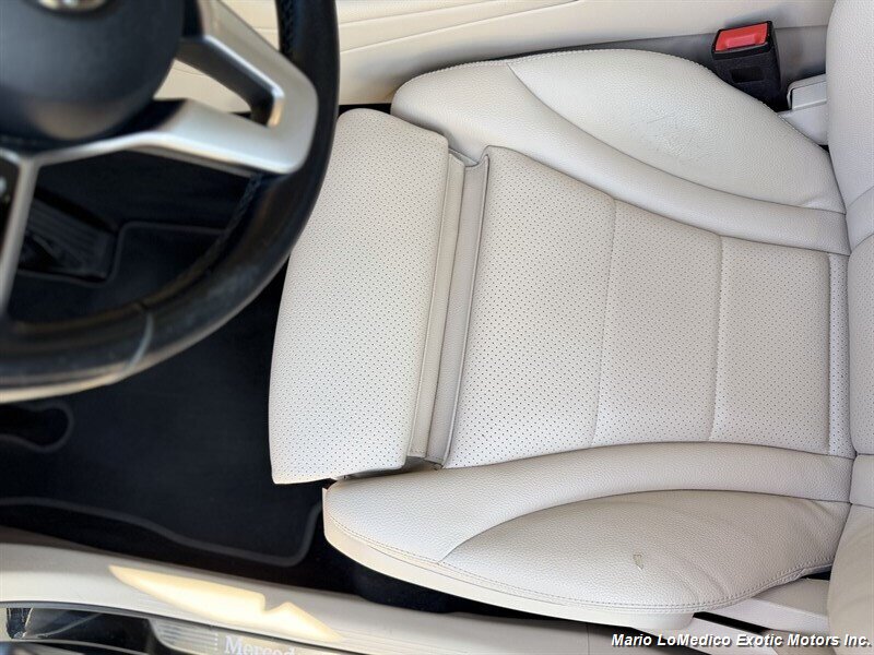 2022 Mercedes-Benz GLC GLC300 - Photo 30