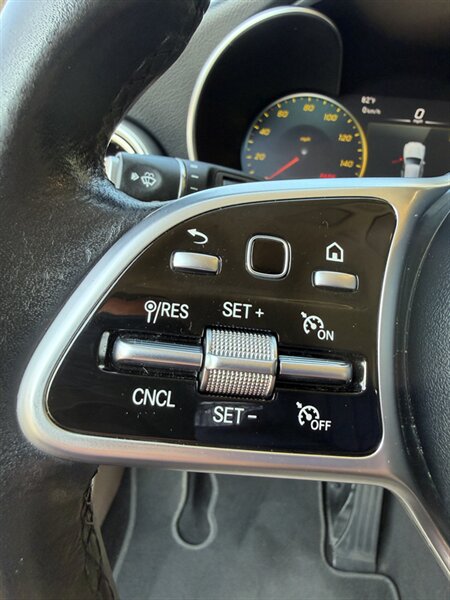 2022 Mercedes-Benz GLC GLC300 - Photo 33