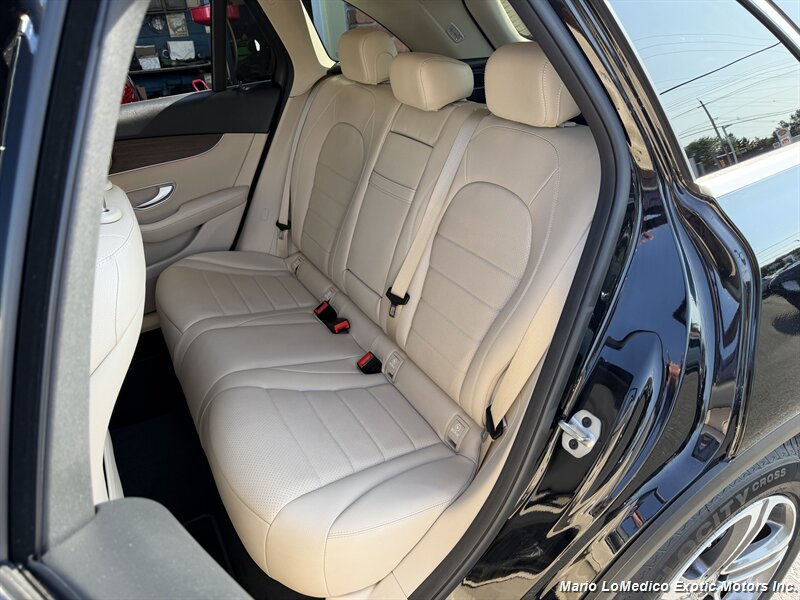 2022 Mercedes-Benz GLC GLC300 - Photo 47
