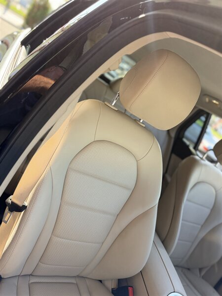 2022 Mercedes-Benz GLC GLC300 - Photo 60