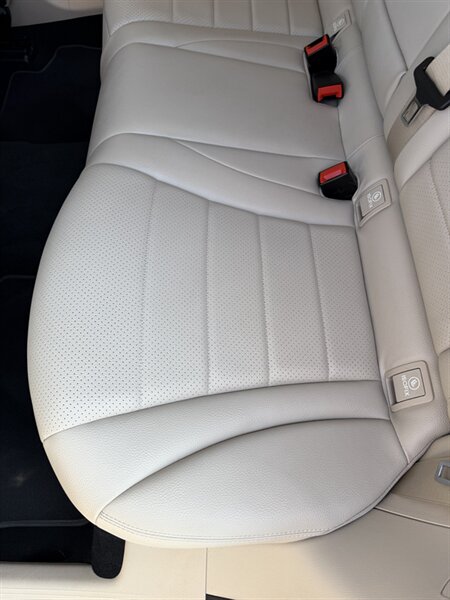 2022 Mercedes-Benz GLC GLC300 - Photo 45
