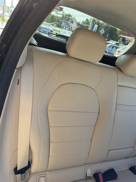 2022 Mercedes-Benz GLC GLC300 - Photo 53