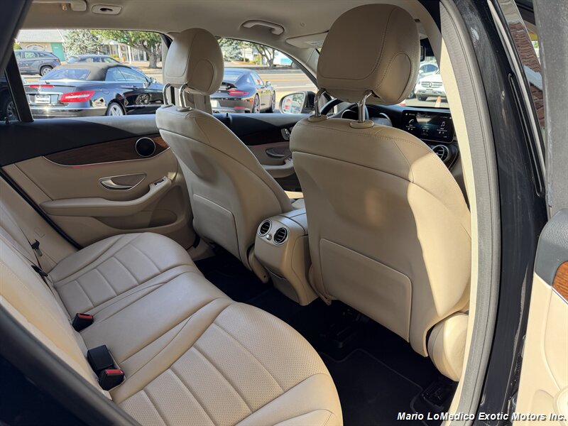 2022 Mercedes-Benz GLC GLC300 - Photo 56