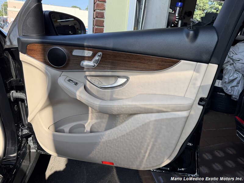 2022 Mercedes-Benz GLC GLC300 - Photo 57
