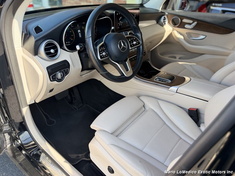 2022 Mercedes-Benz GLC GLC300 - Photo 25